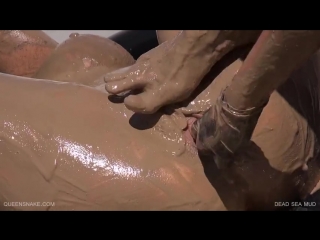 female wrestling in the mud and a lot of clay inside the pussy fisting lesbians bdsm